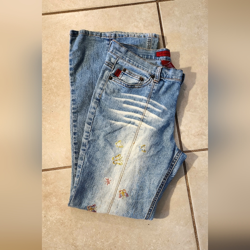 LET ME BE Embroidered BUTTERFLIES Flare Jeans!🦋✨️